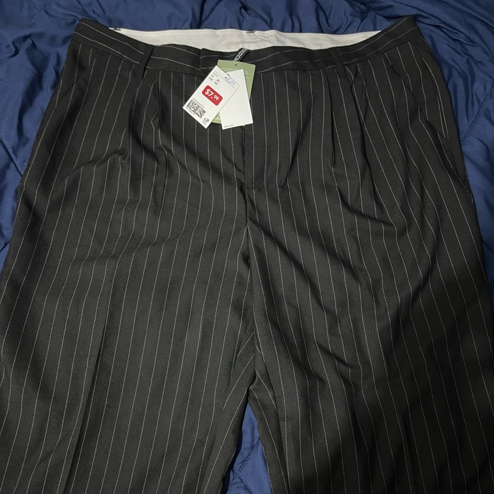 H&M Black Pinstripe Cropped Pants